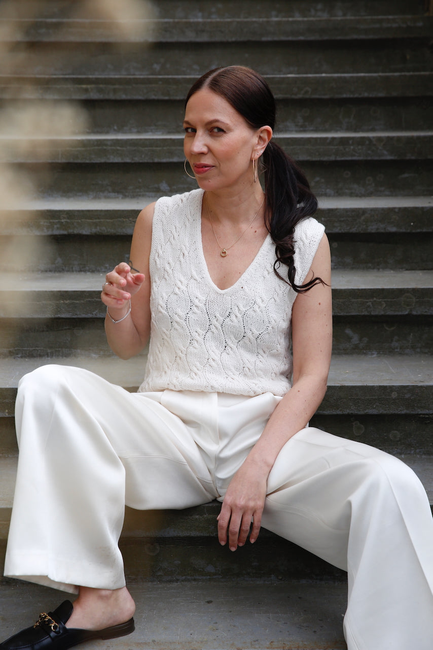 Serene V Top